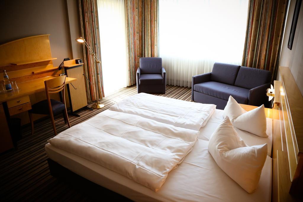 Rheinhessen Inn Gmbh Woerrstadt Room photo